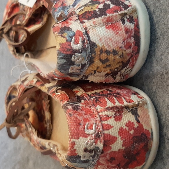 Rock & Candy boat shoe by Zigi Size 9 Boatie multi Floral Flats - Picture 5 of 7